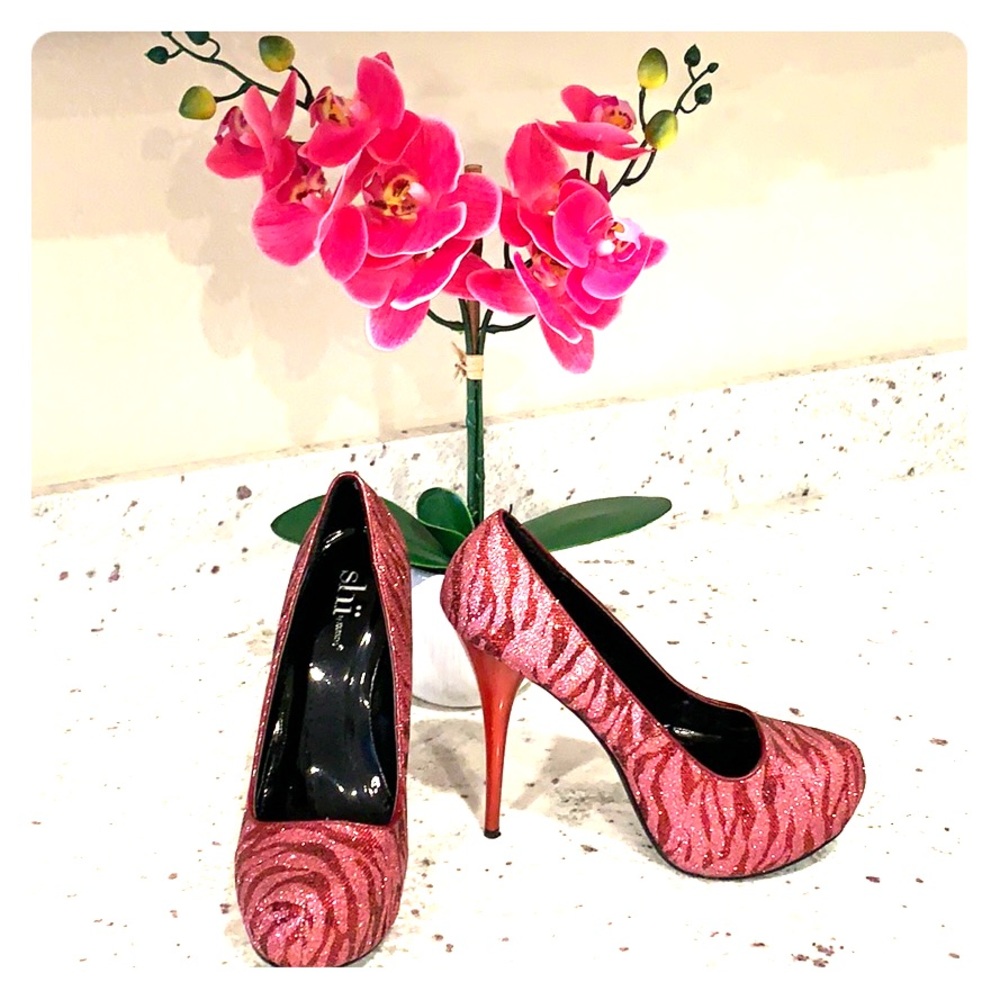 RED ZEBRA PRINT STILETTO  W/ A SPLASH OF GLITTER✨